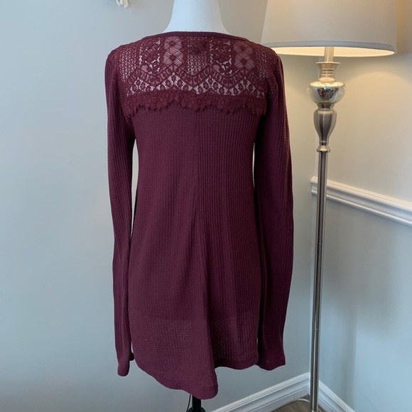 Lucky Brand Burgundy Lace-Trim Thermal Top Size Small - Picture 4 of 9